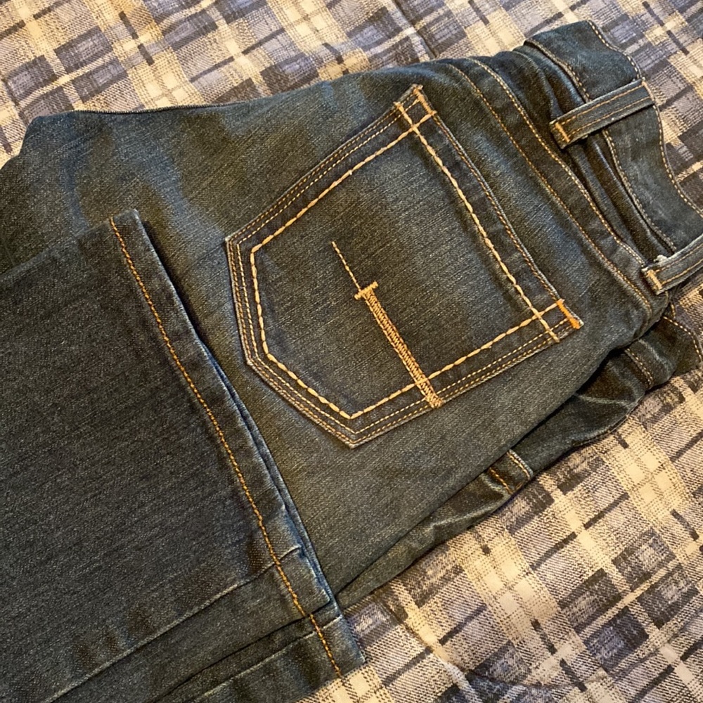 Brand New - Picture 4 of 4